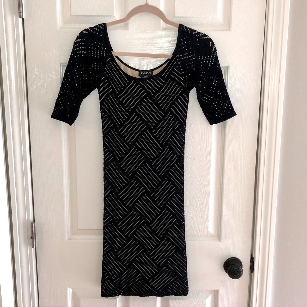 Bebe Women’s Black Open Knit Bodycon Herringbone Pattern Dress Nude Lining Sz S